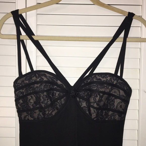 Exquisite body con dress - Picture 2 of 8